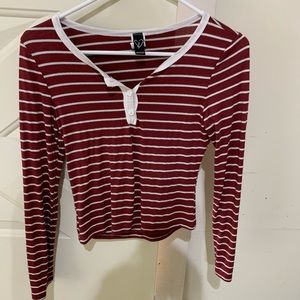 Long sleeve crop top